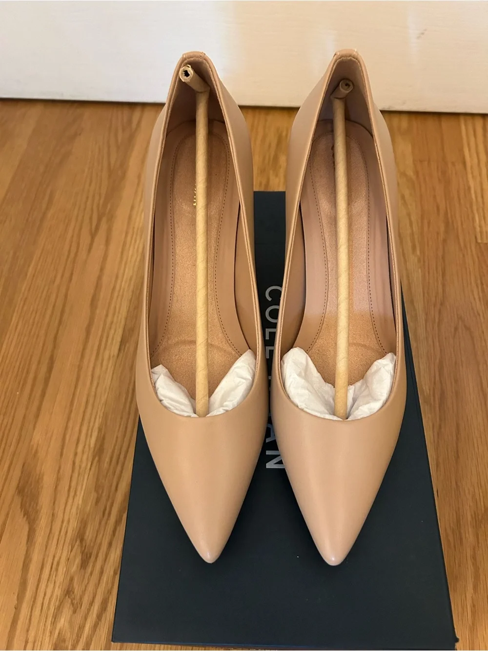 NWOT Cole Haan Beige Pointed-Toe Mid Heel Pumps